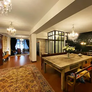 Apartment L'heure Bleue - Charme Et Histoire Au Coeur D'avignon, Avignon