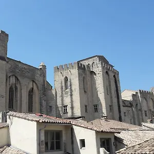 Apartment Renove, Vue Sur Palais Des Papes, Terrasse Et Wifi Troisieme Etage, Avignon