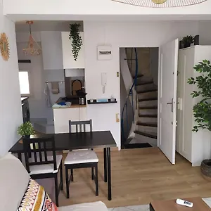 Apartment T2, Centre Historique, Place Des Carmes, Avignon