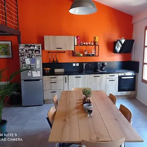 Appartamento Loft Vue Palais Des Papes, Avignone