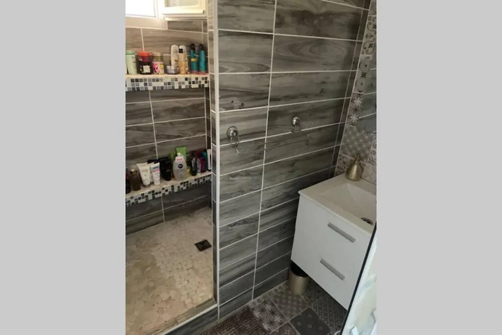 Petit appartement de 50 m2 entièrement rénové